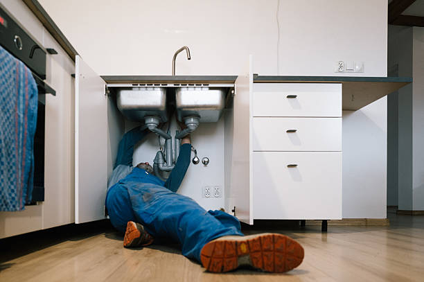 Professional Leak Detection technician working in Uniontown, AL